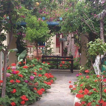 Palm Bay Hotel Сіссяв Екстер'єр фото