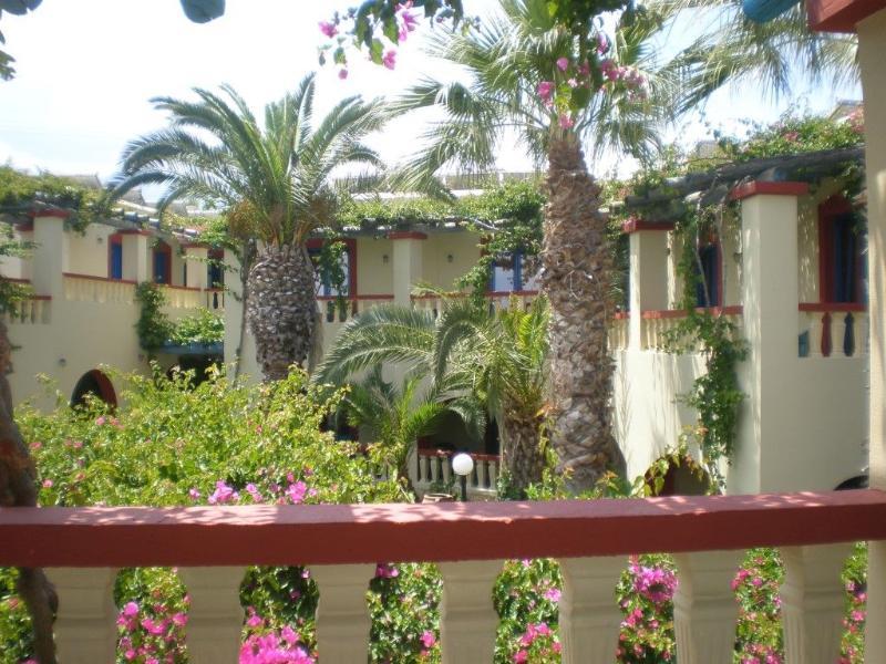 Palm Bay Hotel Сіссяв Екстер'єр фото